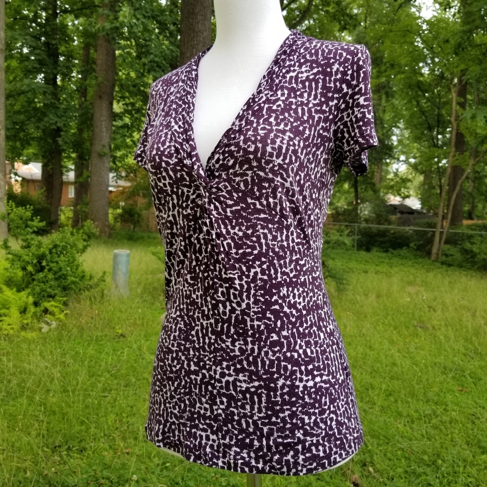 Banana Republic V-neck Purple Abstract Print Top XS - Picture 3 of 10